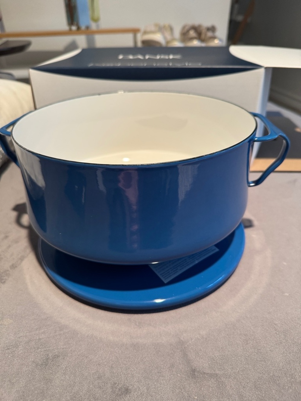 Dansk Blue Enamel Covered Pan with Cross-Detail Lid. 4.37 qt - Picture 5 of 5